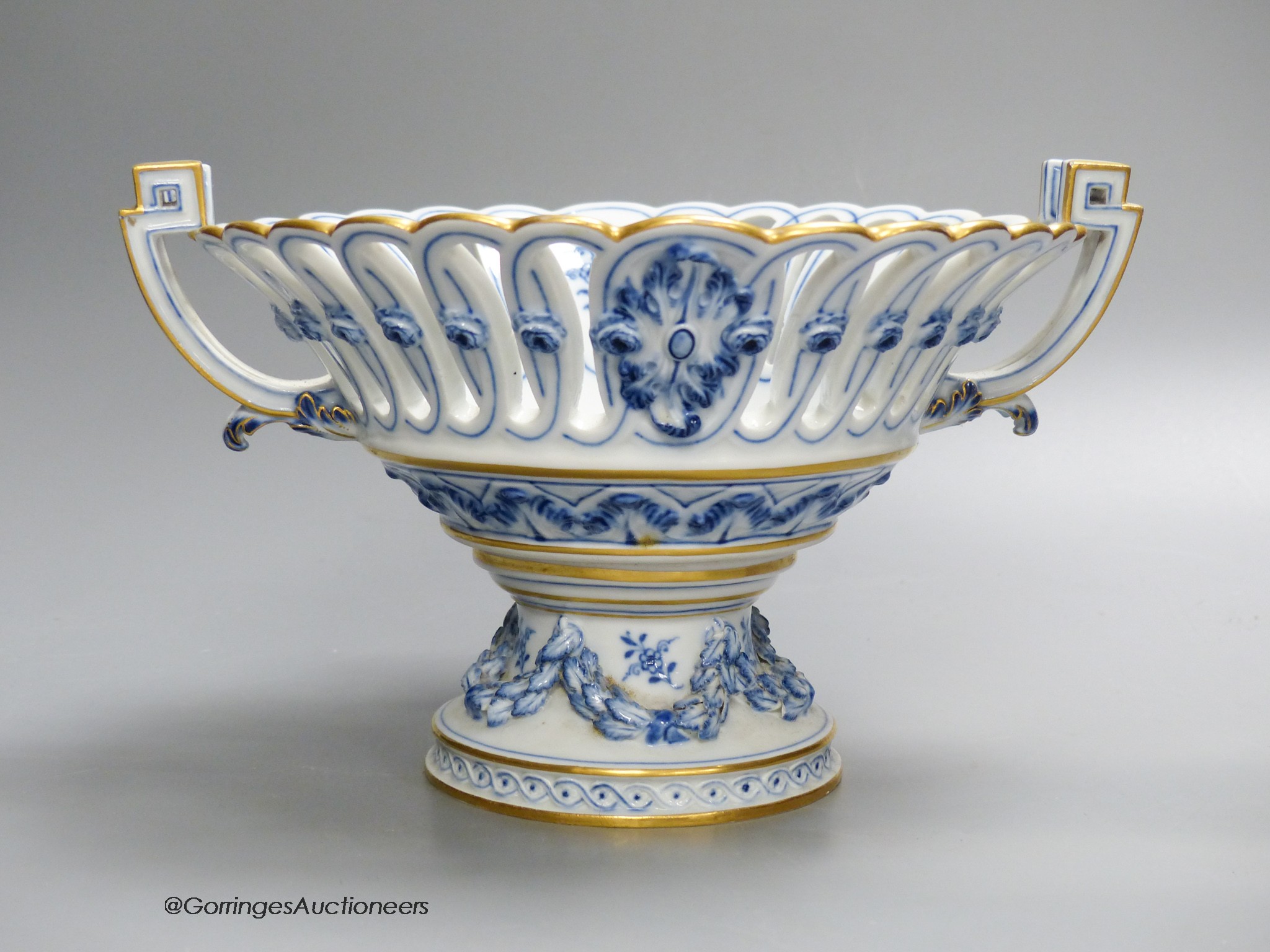 A 19th century Meissen blue and white pedestal bowl, 24cm wide